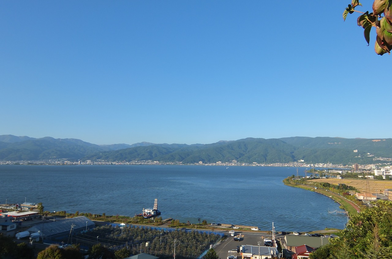 lake suwa lake blue free photo