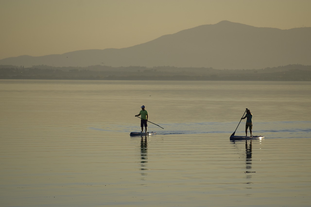 lake trasimeno sup surfing free photo