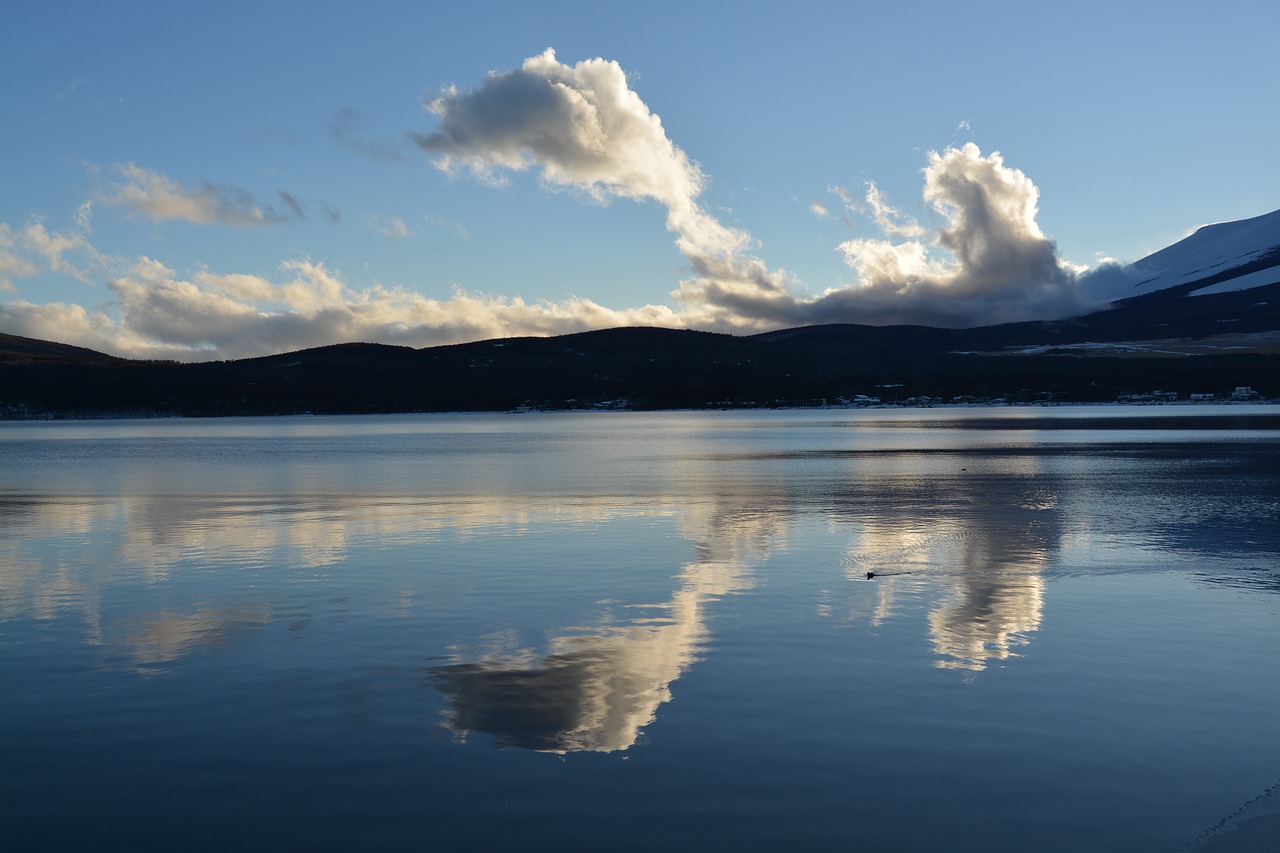 lake yamanaka mt fuji cloud free photo