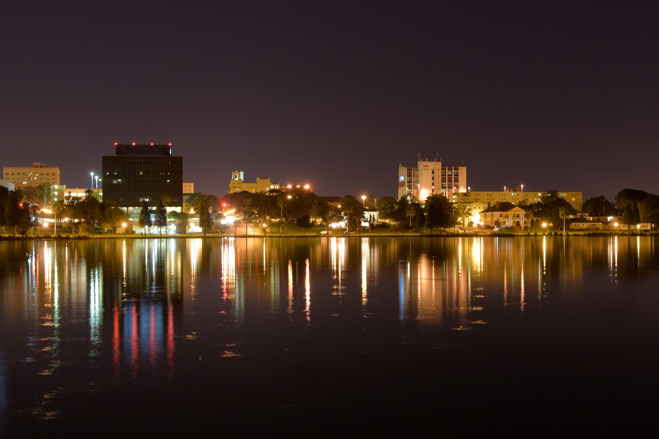 lakeland florida night scene free photo