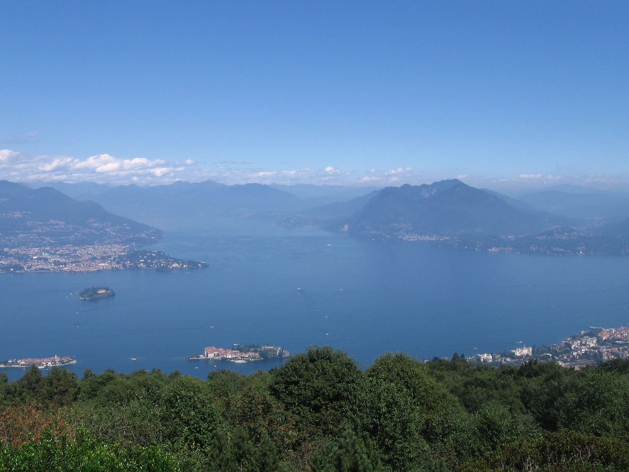 lakes italy landscape free photo