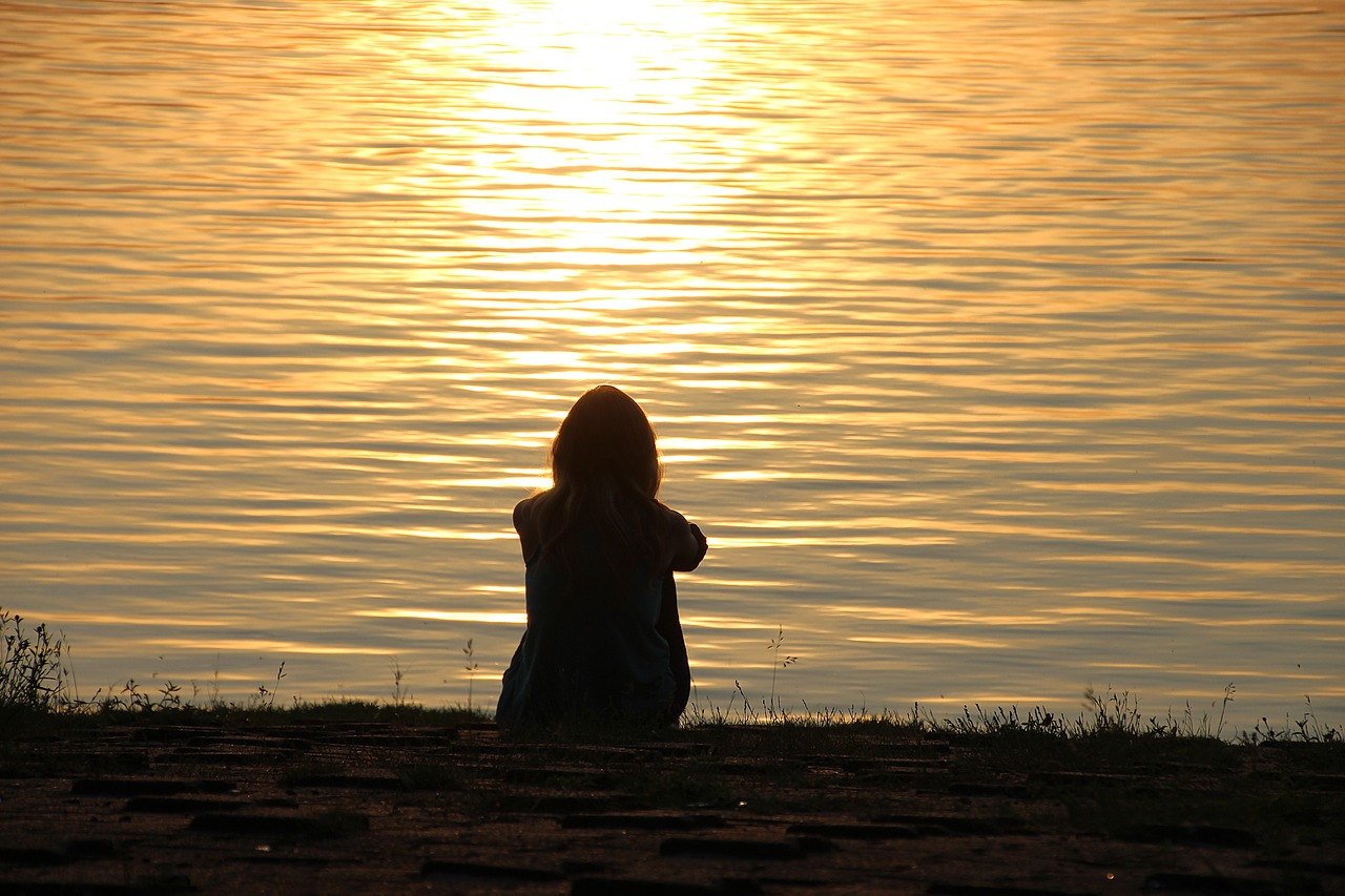 lakeside  meditation  peaceful free photo