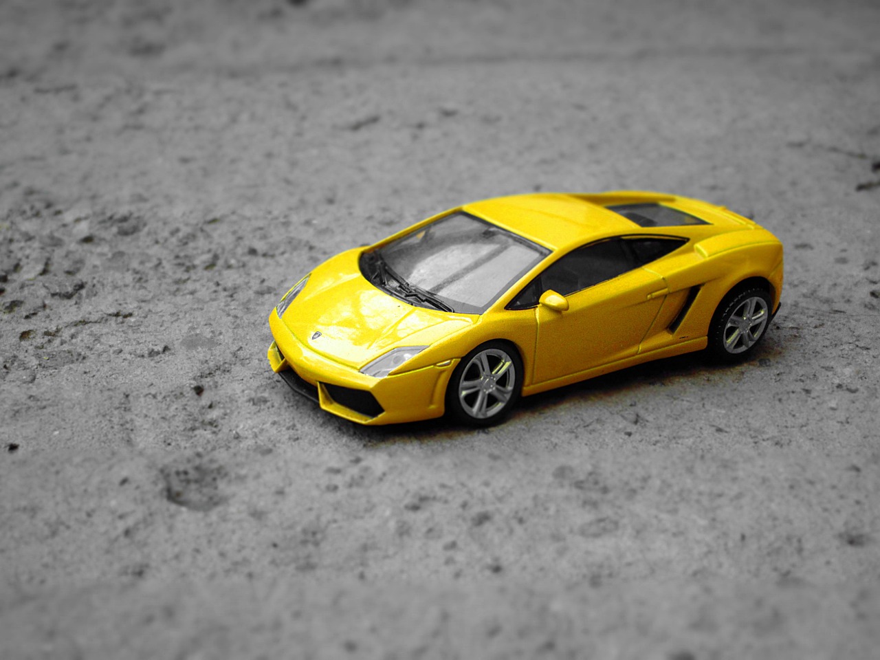 lamborghini yellow macro free photo