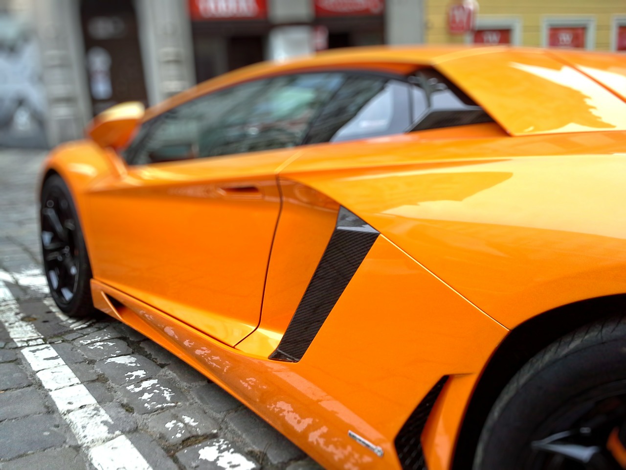 lamborghini brno racing car free photo