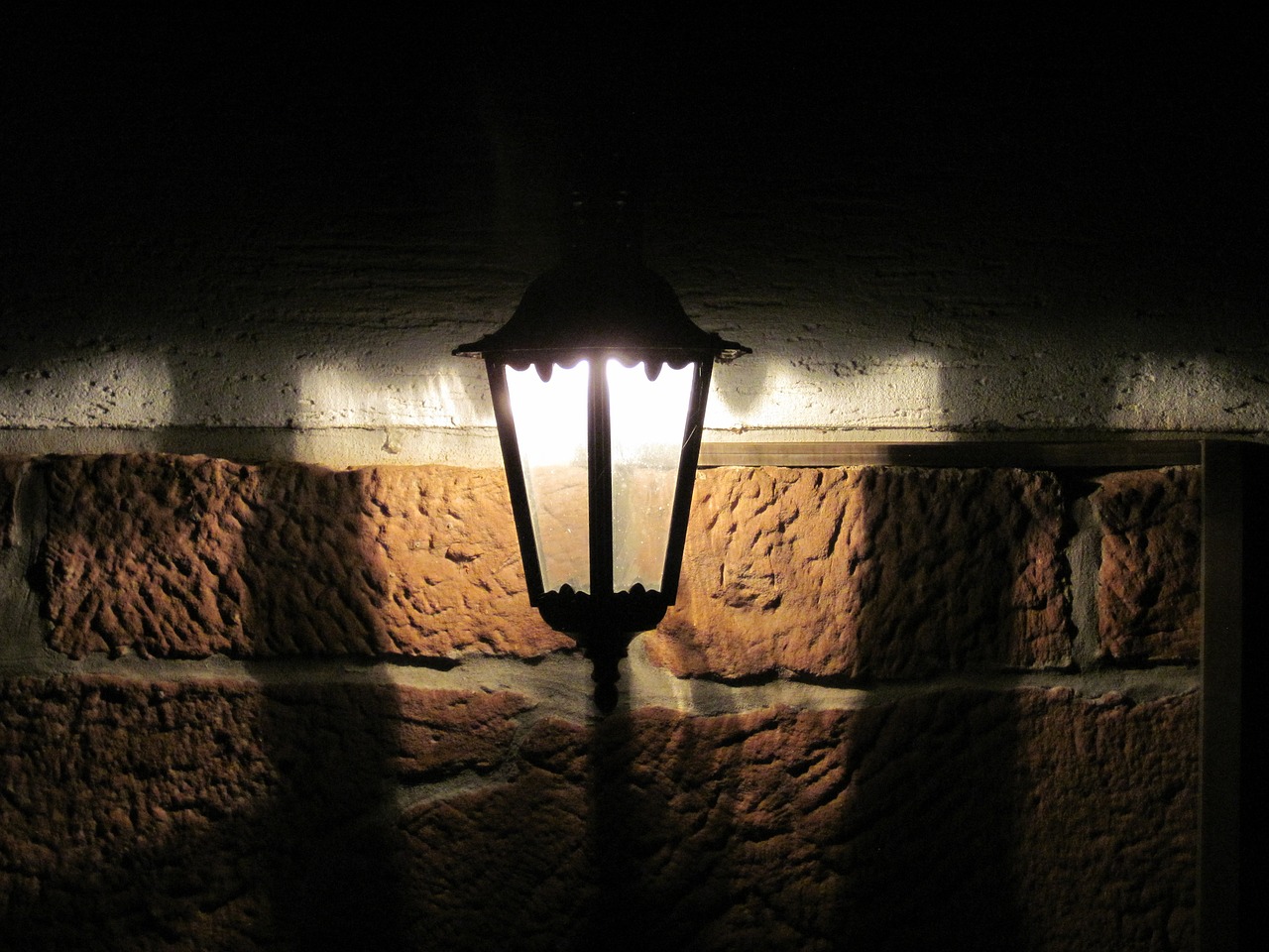 lamp lantern wall free photo
