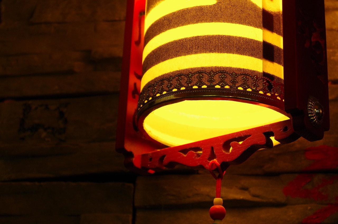 lamp palace lantern yellow free photo