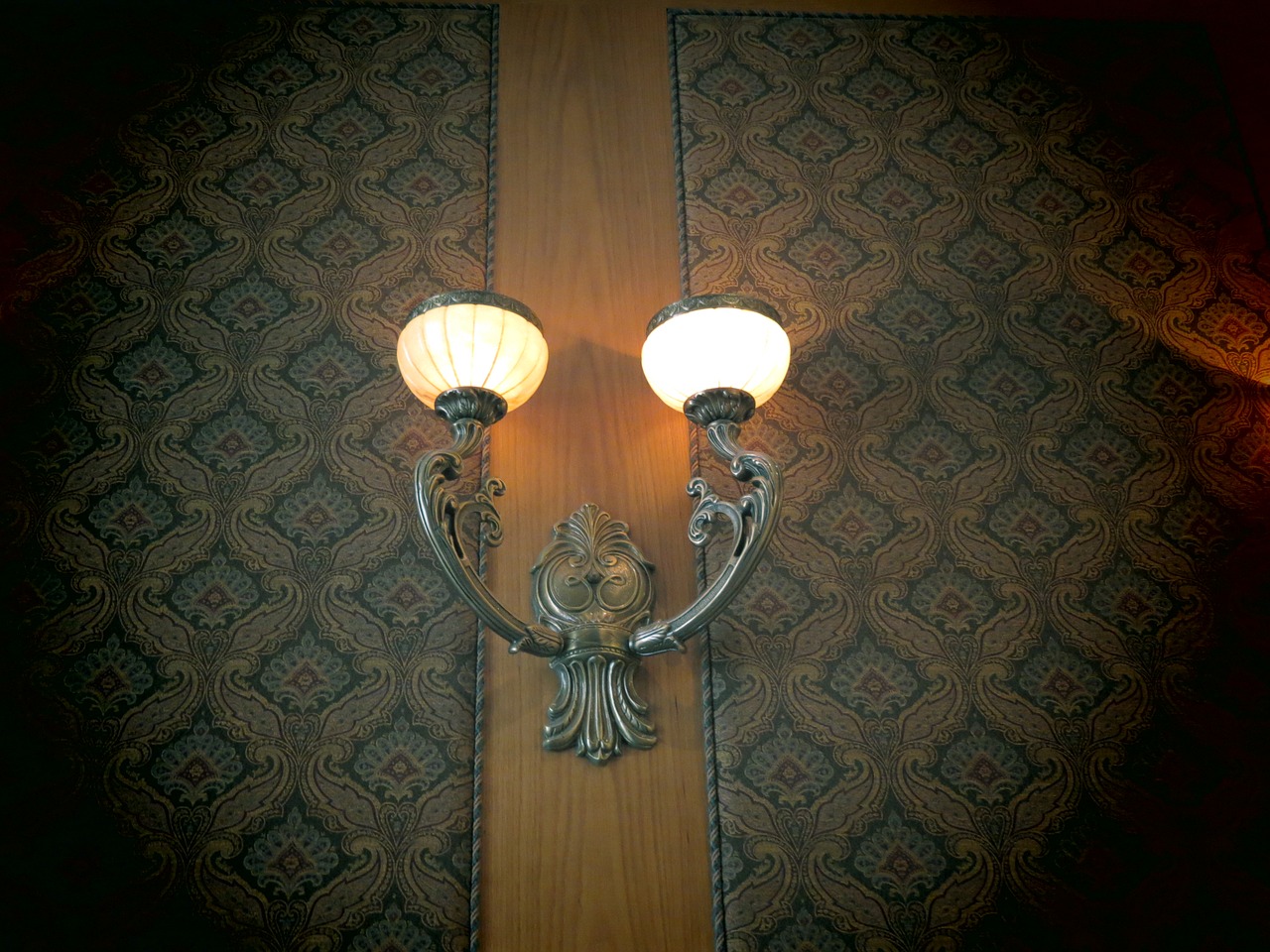 lamp sconce light free photo