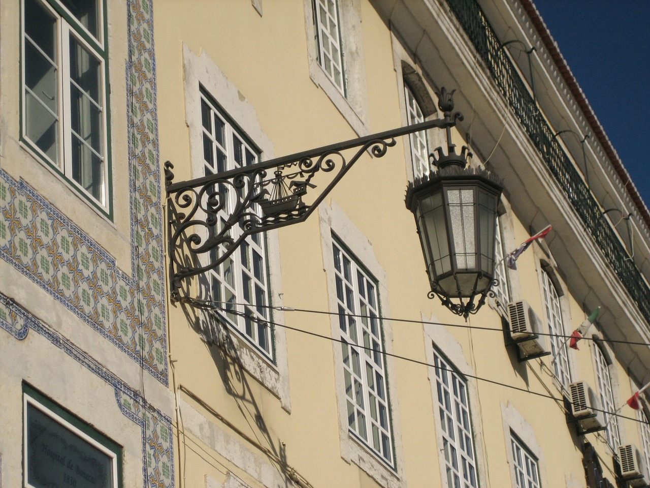 lamp lisbon facade free photo