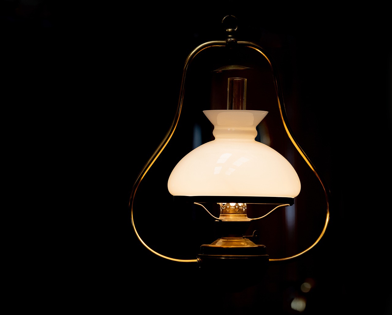 lamp  kerosene lamp  lantern free photo