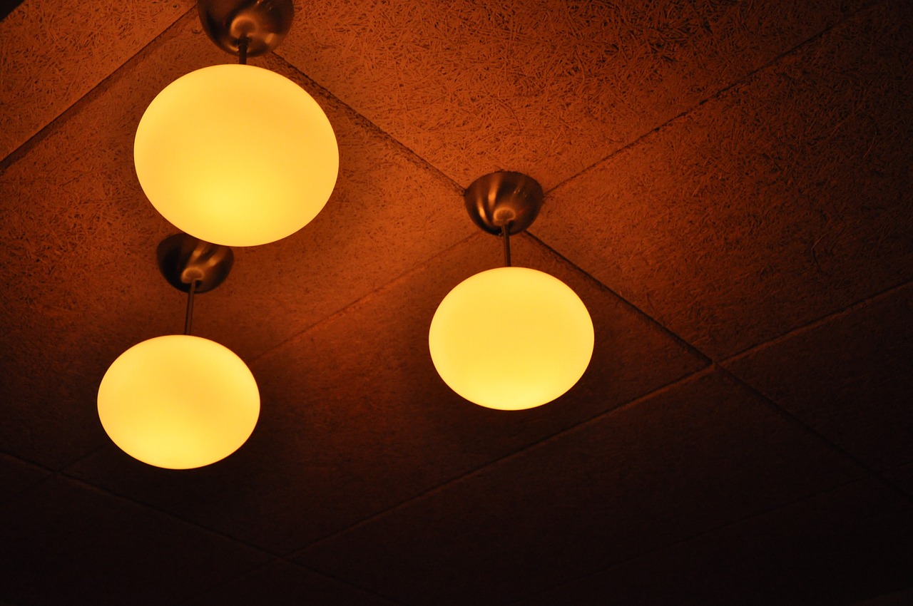 lamp yellow light free photo