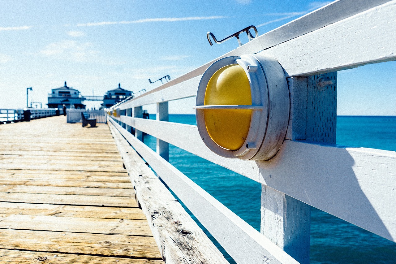 lamp jetty wooden free photo