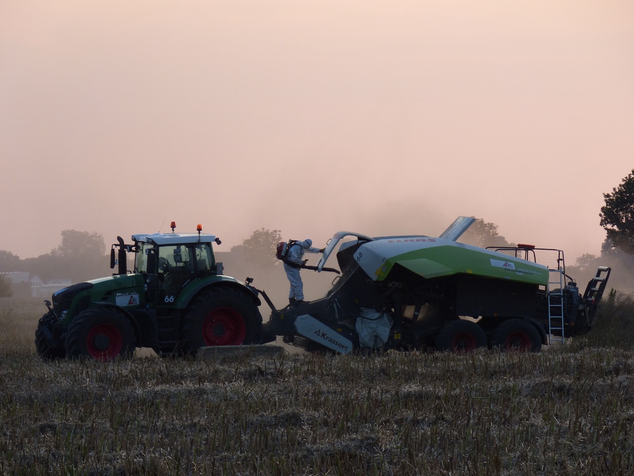 land bauer farmer free photo