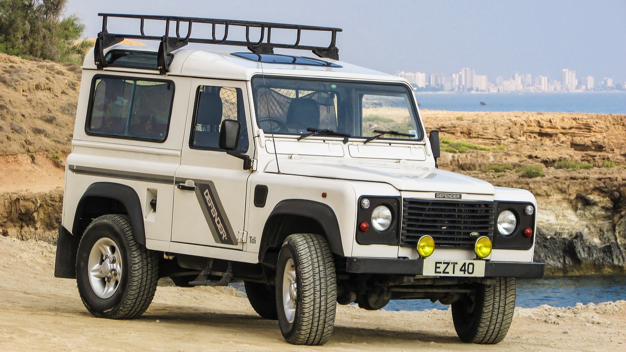 land rover defender car free photo