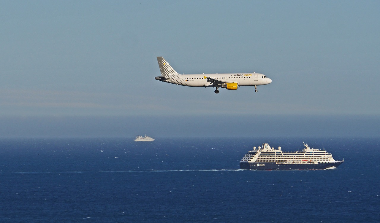 landing cruise ship mediterranean free photo