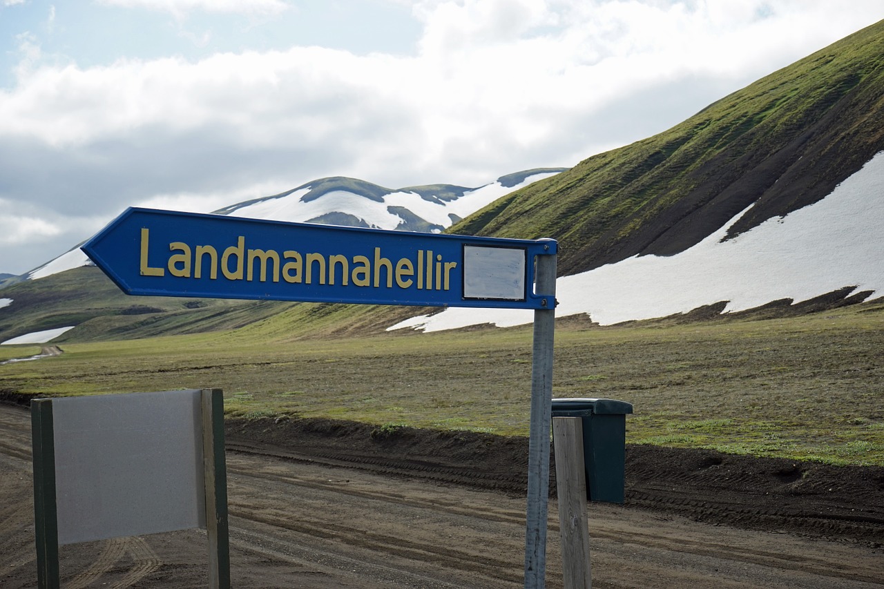 landmannahellir iceland shield free photo