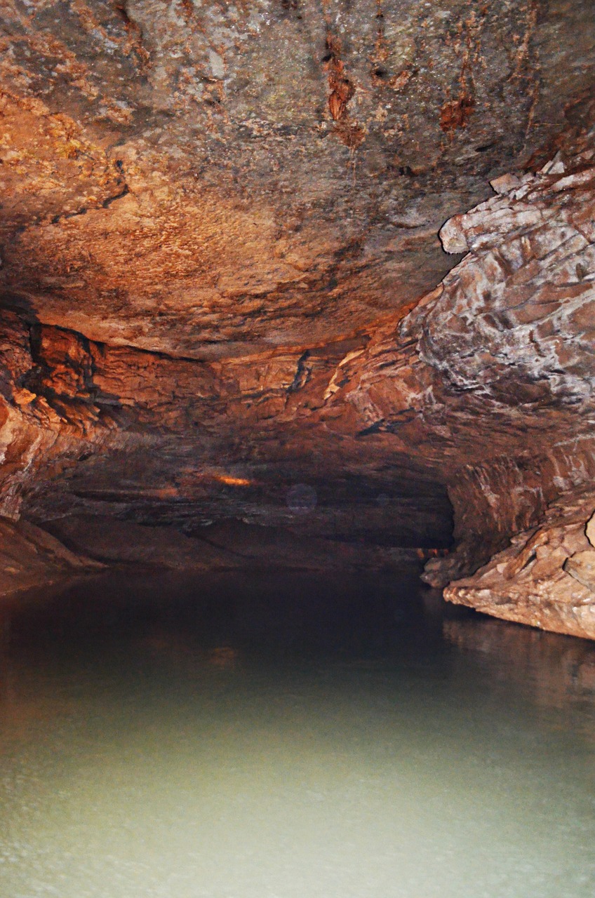 landmark tourism cave free photo