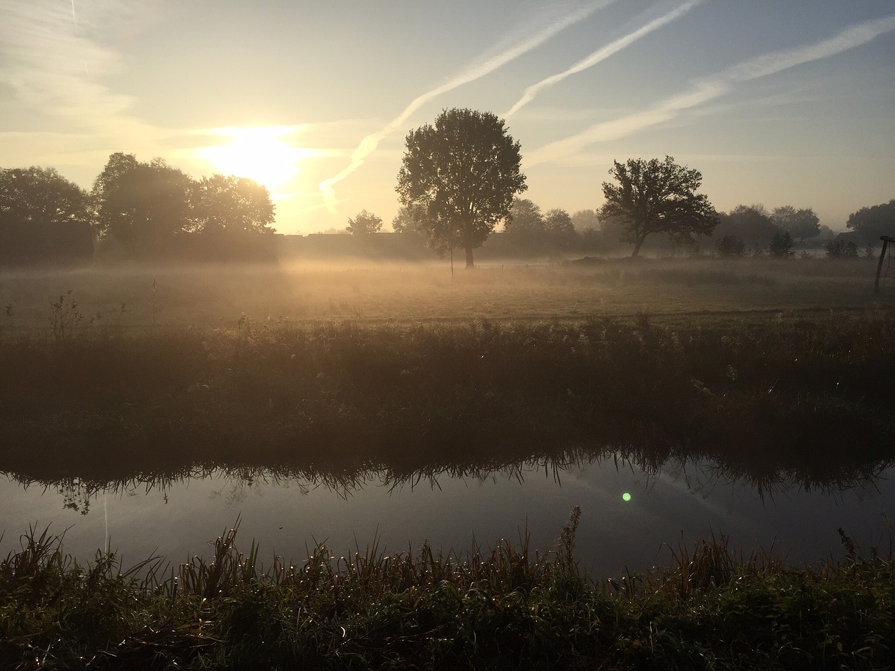 landscape sun rises water free photo