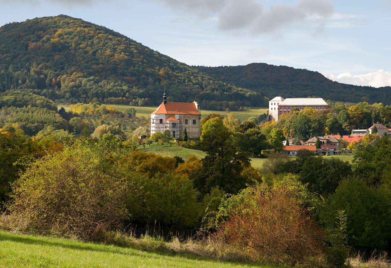 landscape autumn village free photo