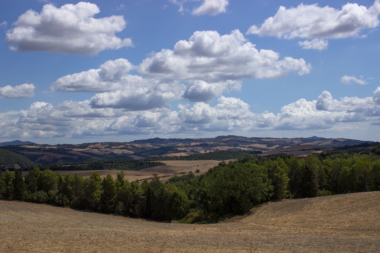 landscape tuscany italy free photo