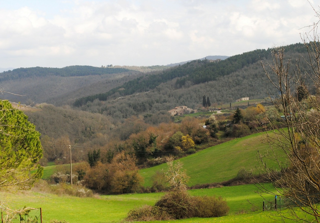 landscape tuscany italy free photo