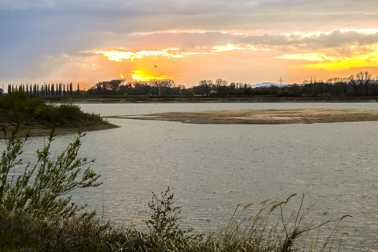 landscape dusk pond free photo