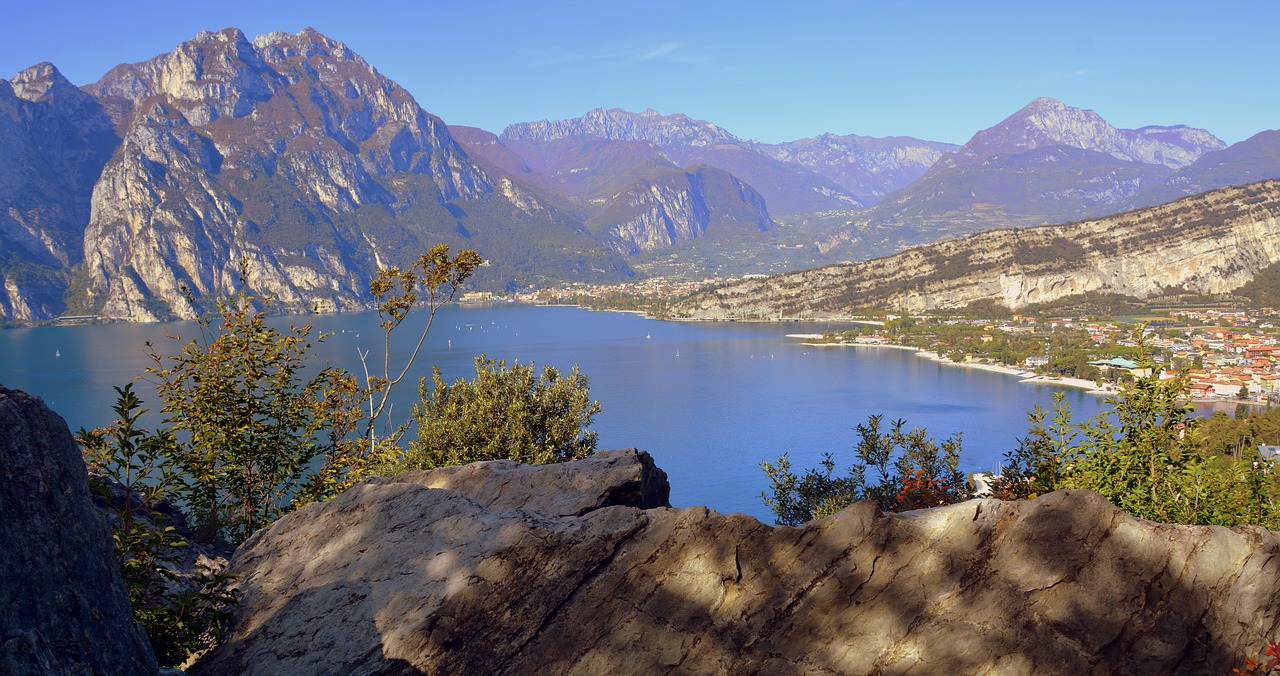 landscape lake garda nord free photo