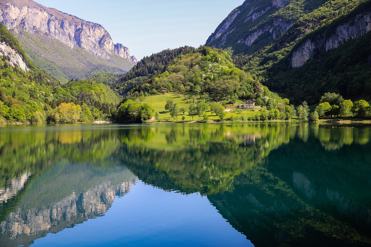 landscape  lake  mountains free photo