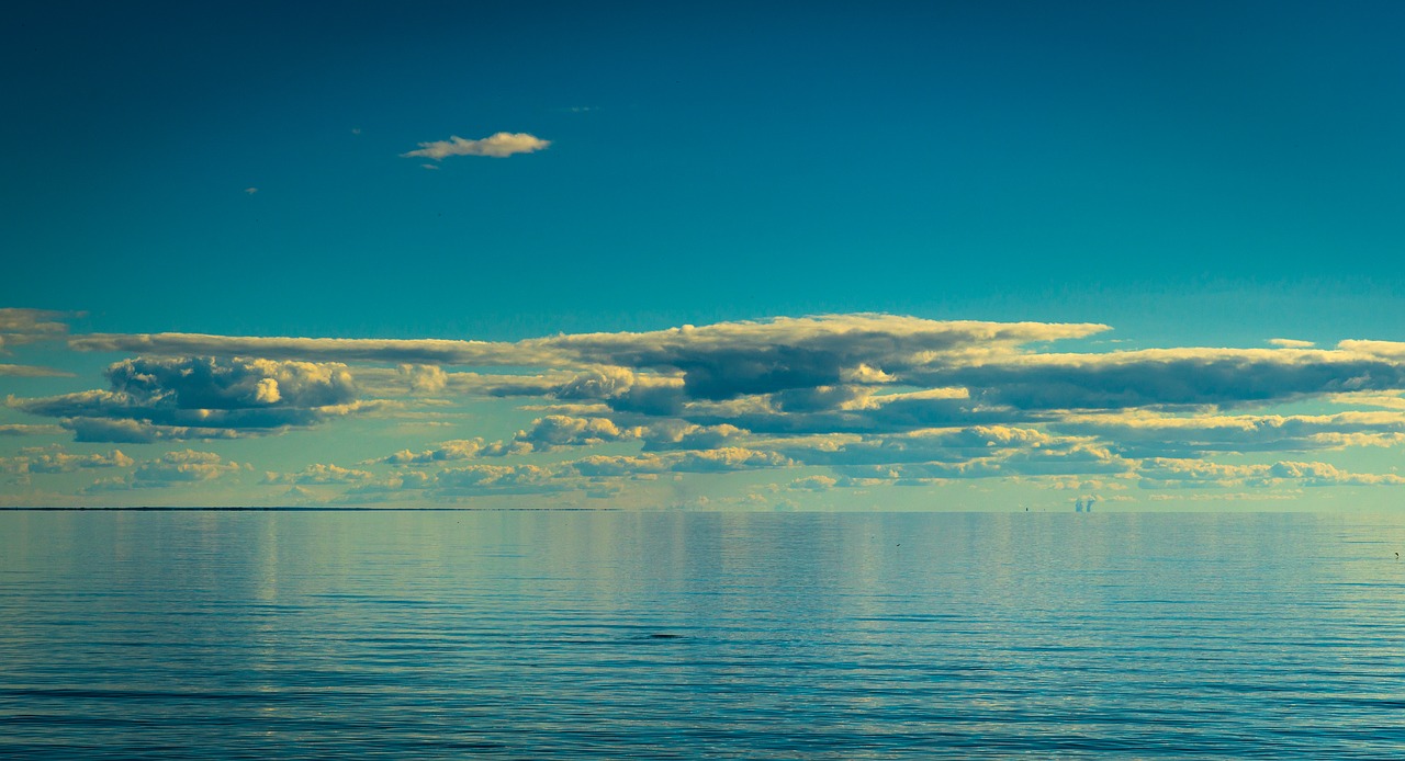 landscape  boat  sky free photo