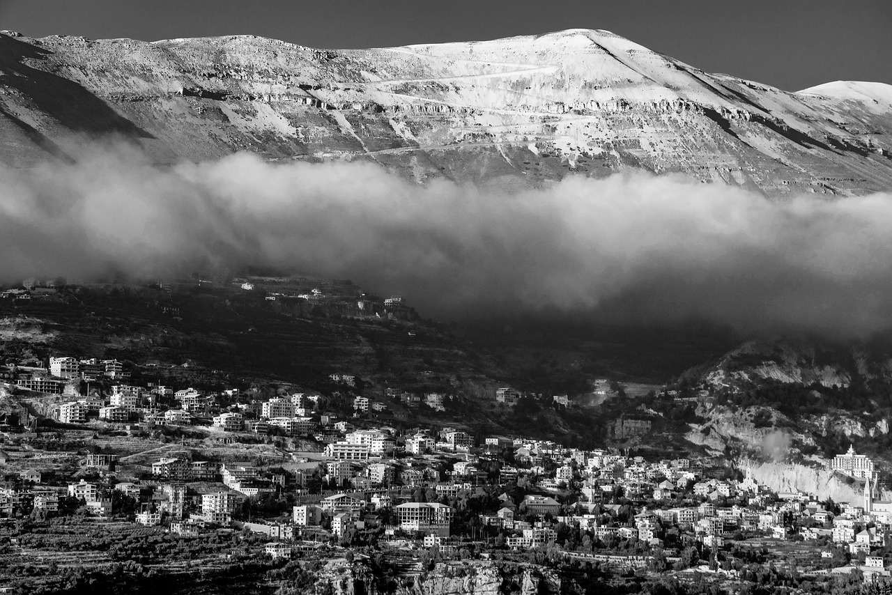 landscape  moutain  mountains free photo