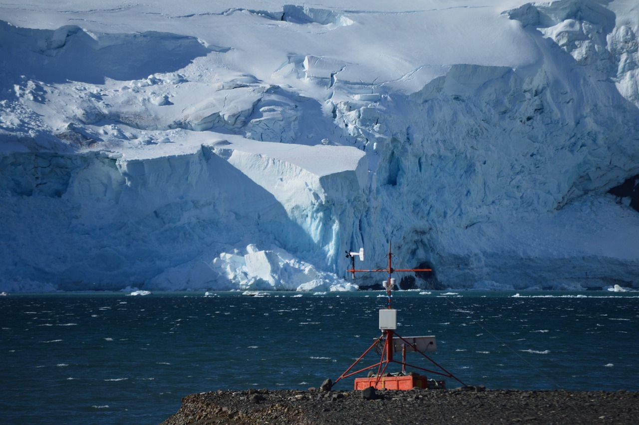 landscape  weather station  antarctica free photo