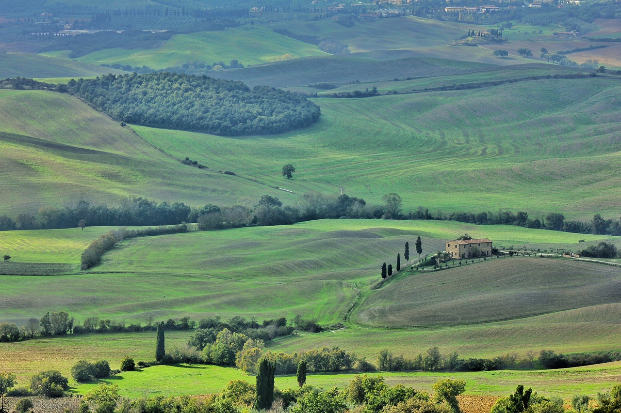 landscapes green tuscany free photo