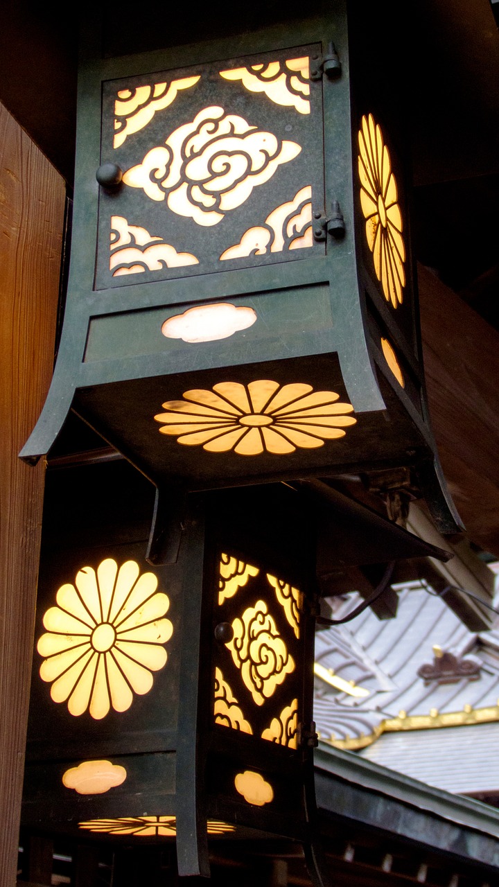 lantern japanese style lamp free photo