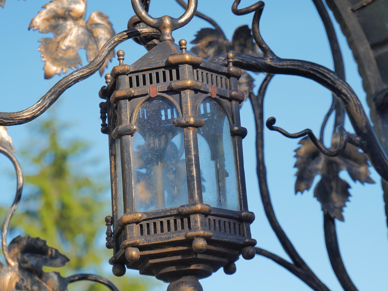 lantern  metal  lighting free photo