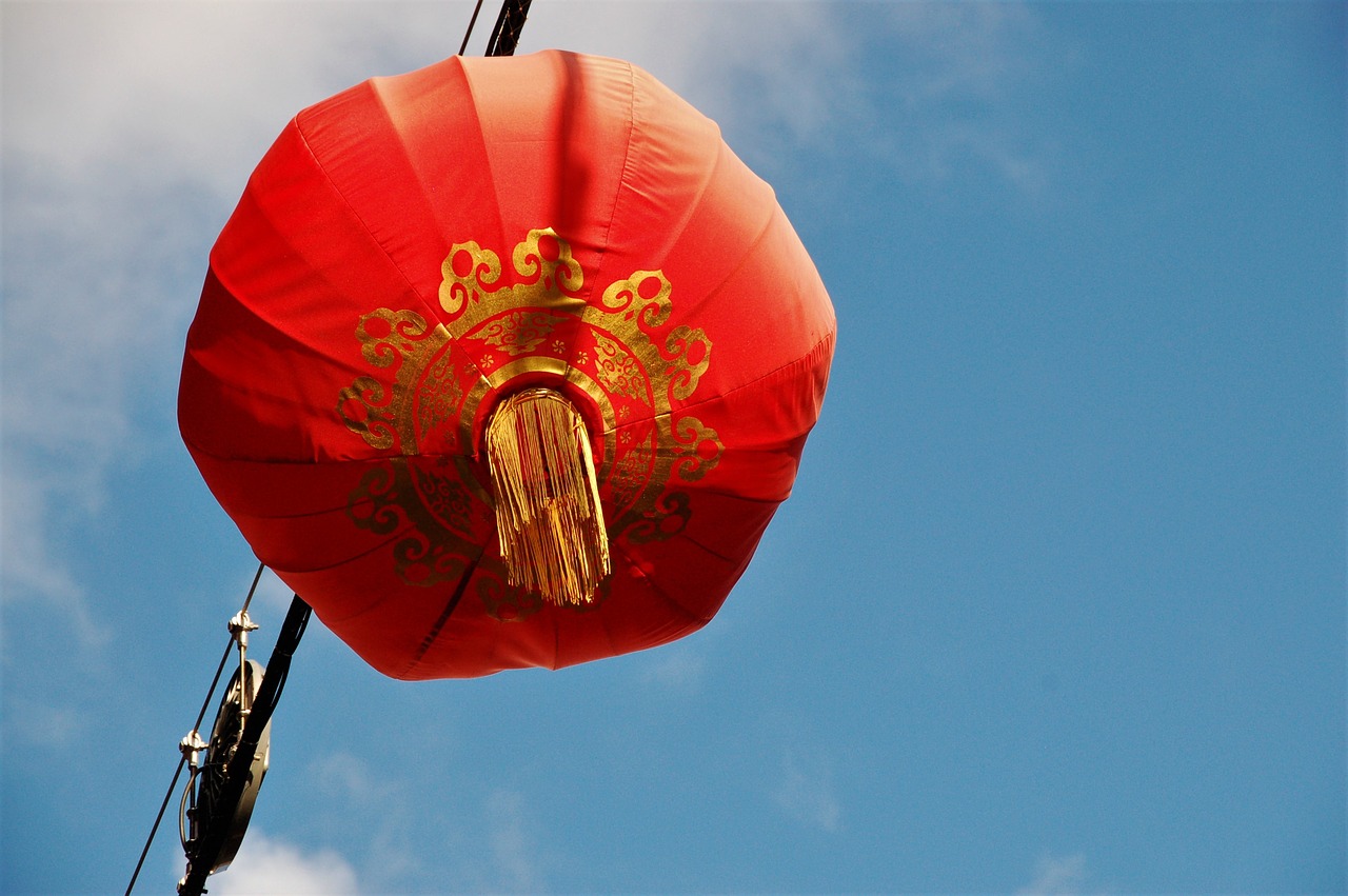 lantern  lamp  sky free photo