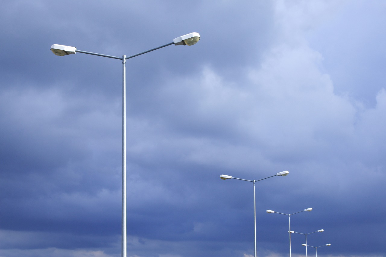 lanterns street lighting street lamp free photo