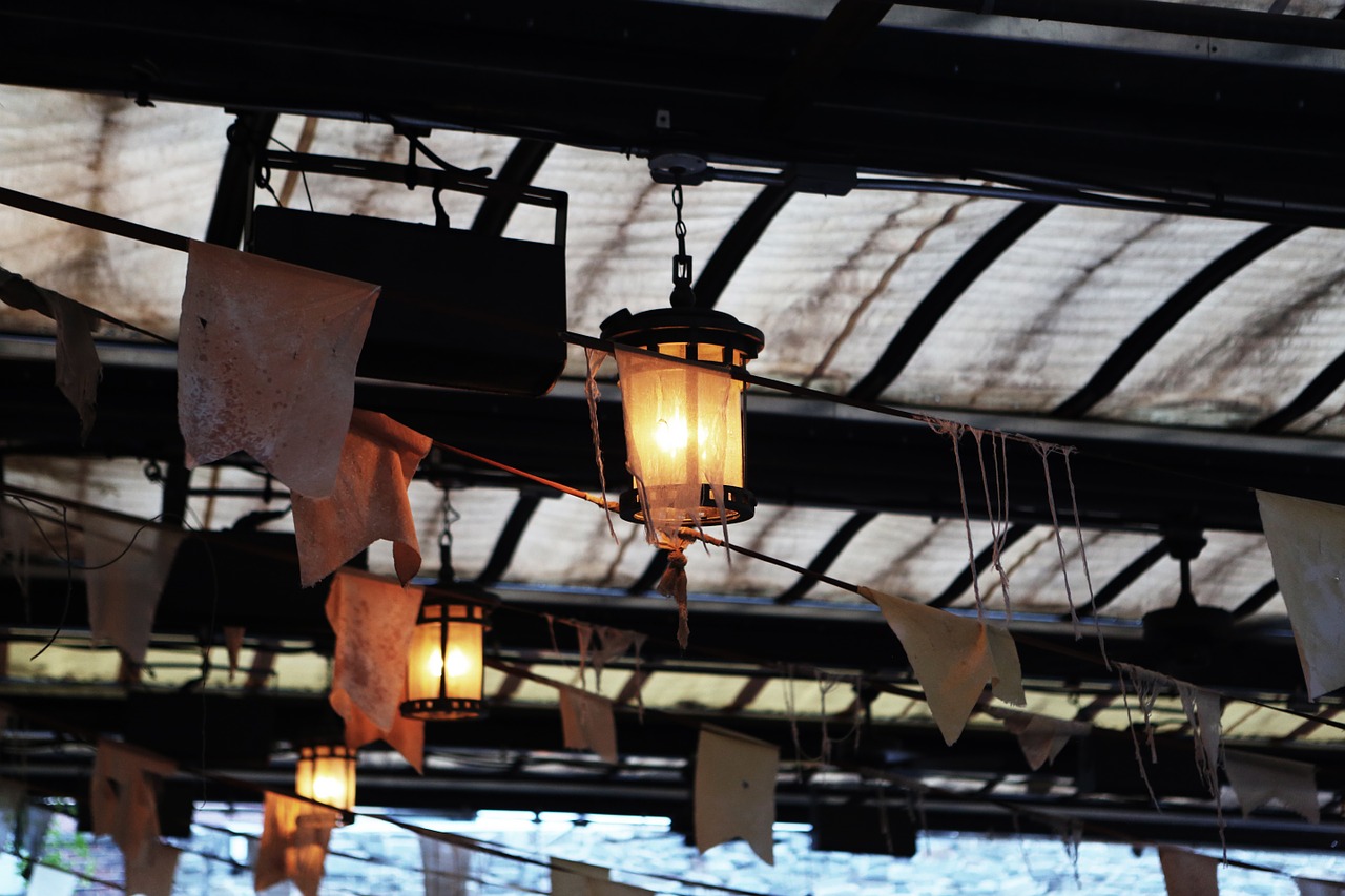 lanterns light deco free photo