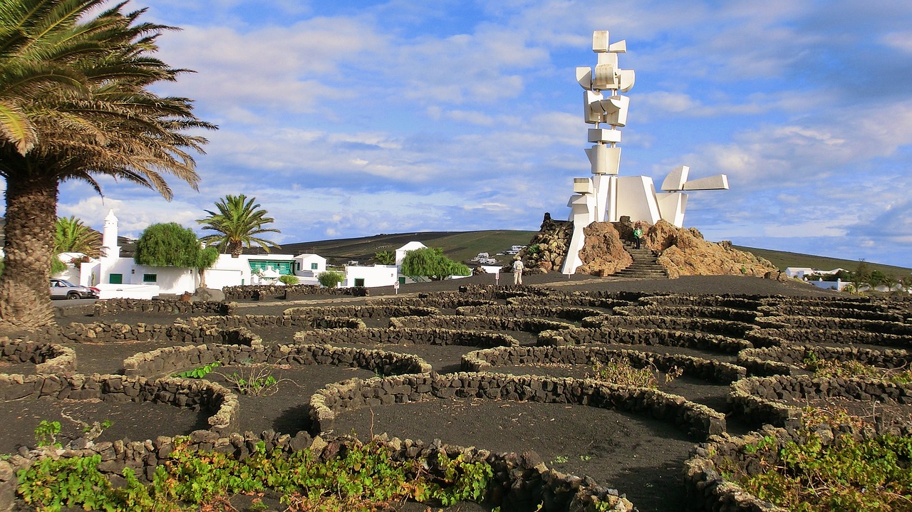 lanzarote arrieta casa azul free photo