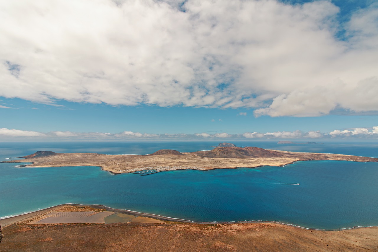 lanzarote la graciosa canary islands free photo