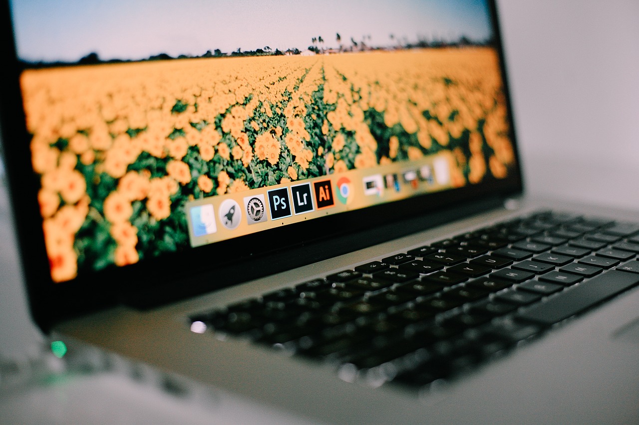 laptop apple keyboard free photo