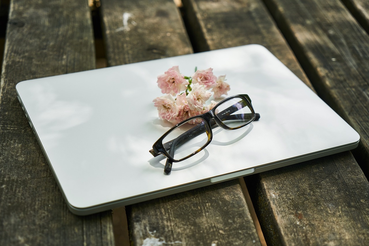 laptop  flower  eyewear free photo