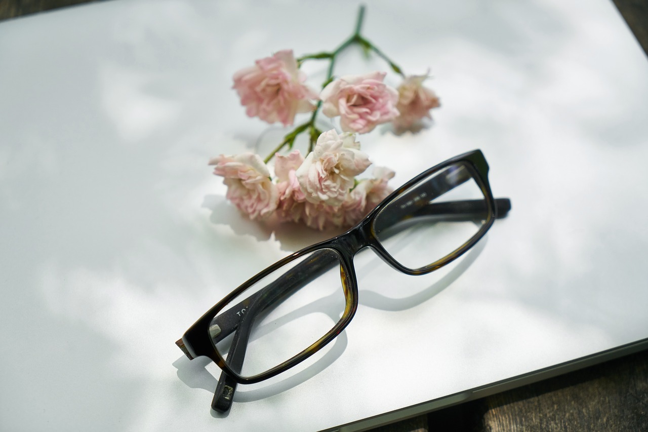 laptop  flower  eyewear free photo