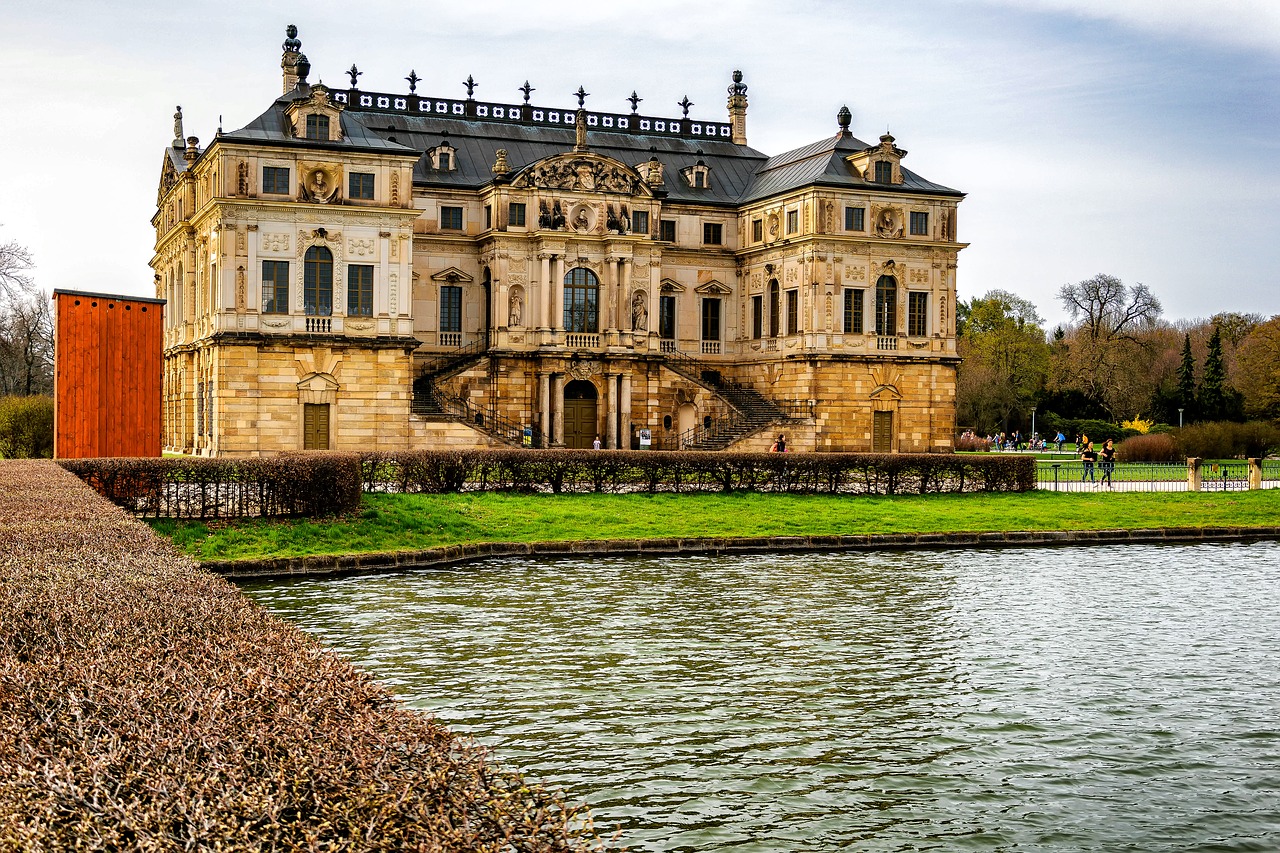 Large Garden Dresden Park Places Of Interest Palais In The Great