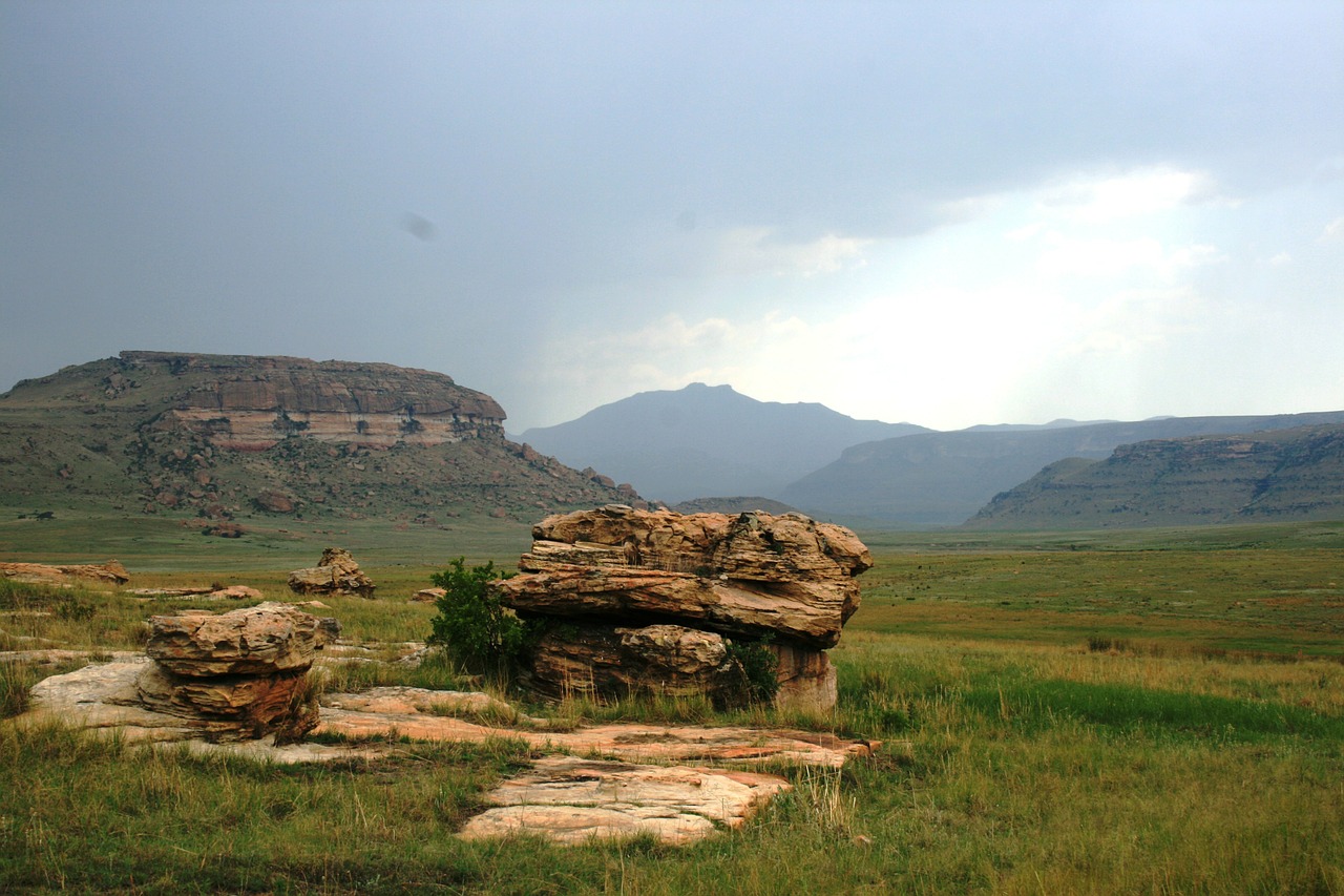 large rock plate rocks earthy colors free photo