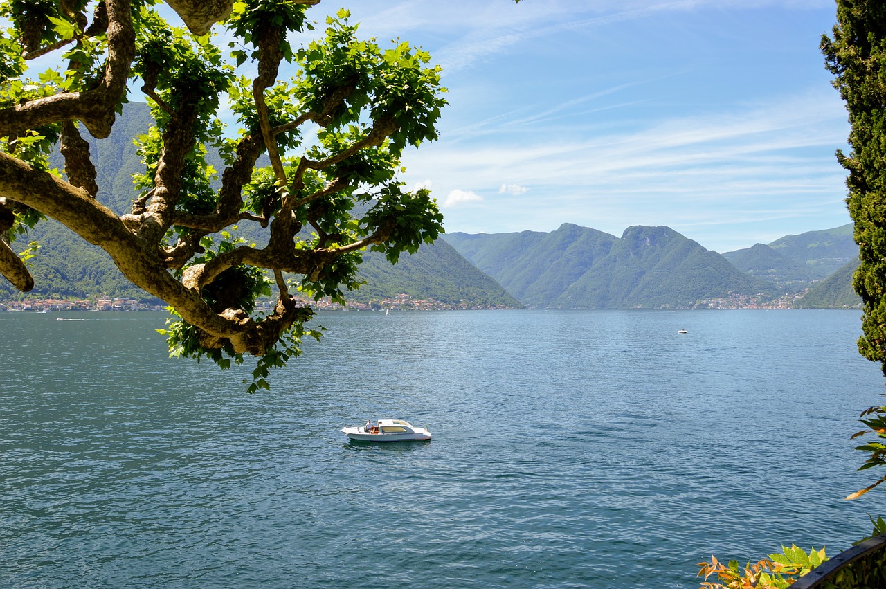 lario  como  lake free photo