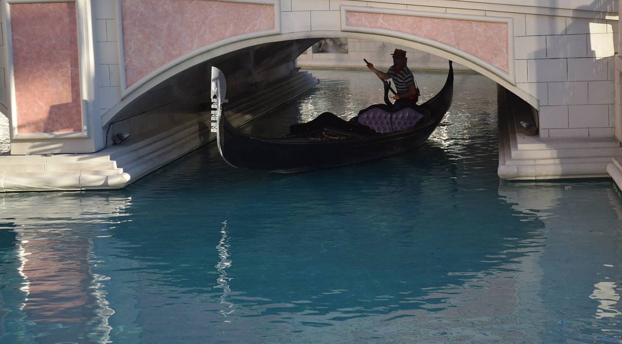 las vegas boat gondola free photo