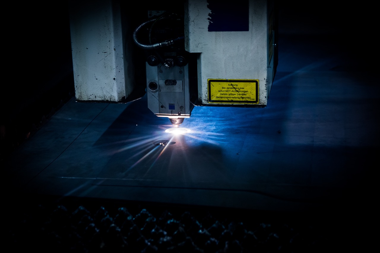 laser cutting machine free photo