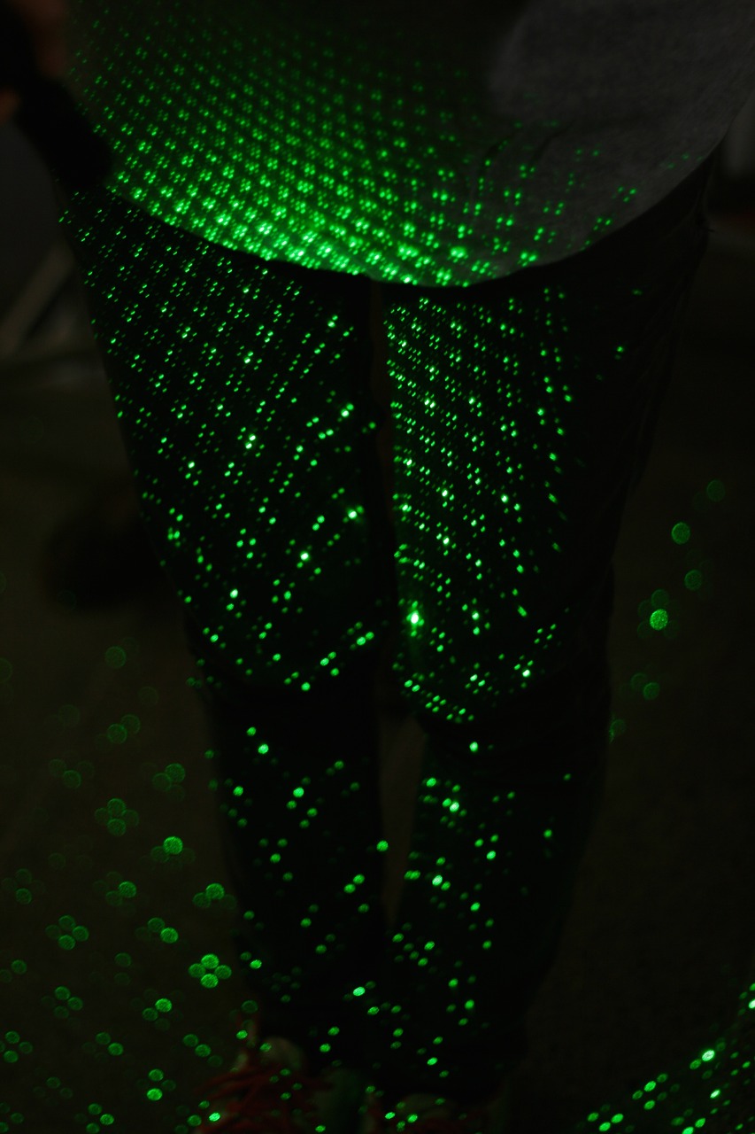 laser green legs free photo