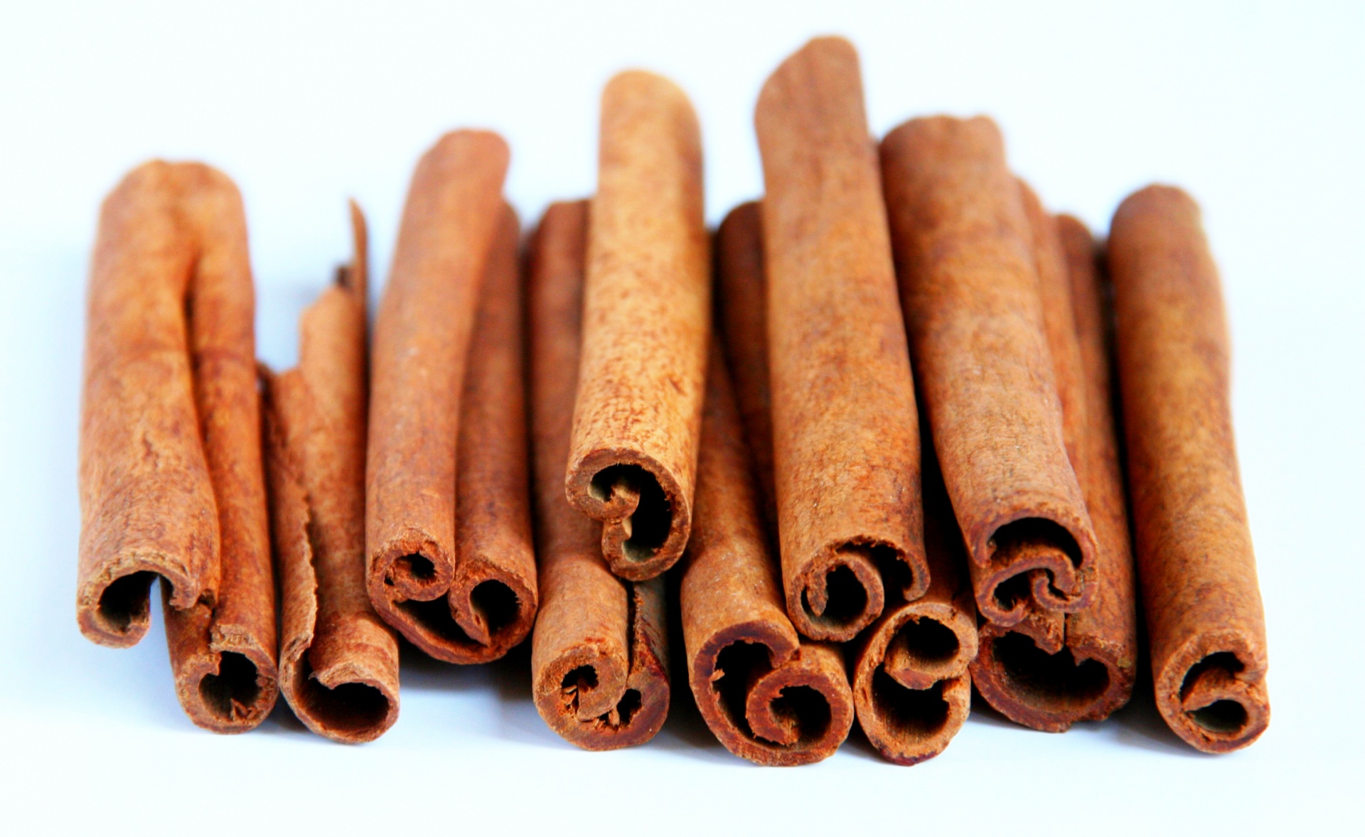 cinnamon spice sticks free photo