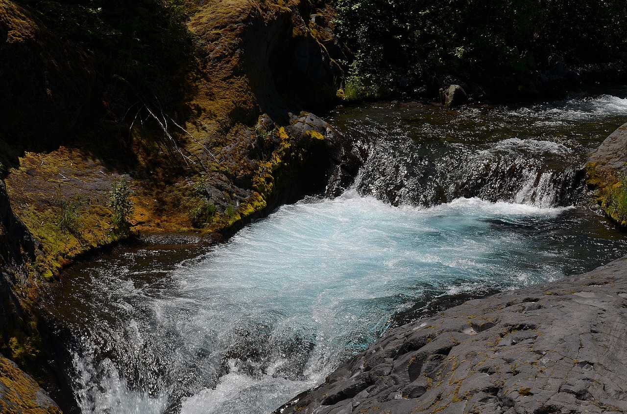 lava loop water nature free photo