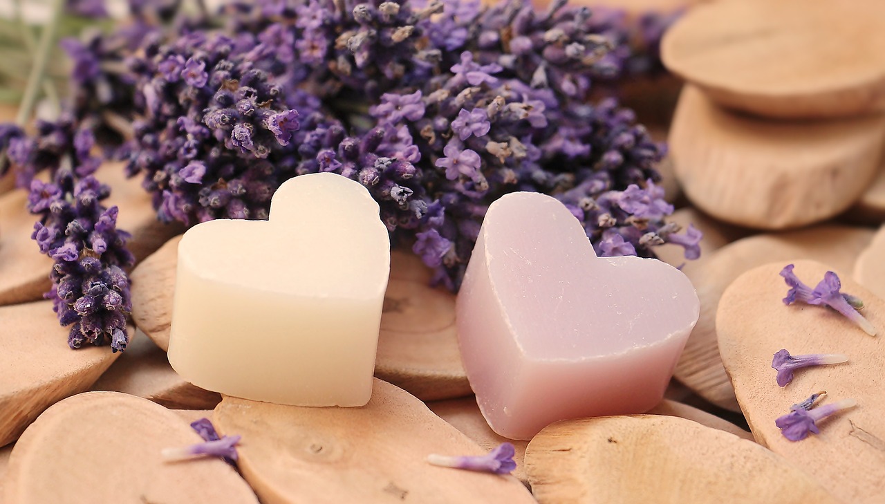 lavender heart wood free photo